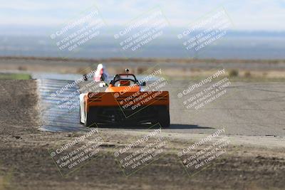 media/Oct-26-2025-CalClub SCCA (Sun) [[8ce1e69566]]/Group 6/Grapevine/